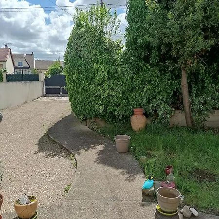 Livry Apartmán